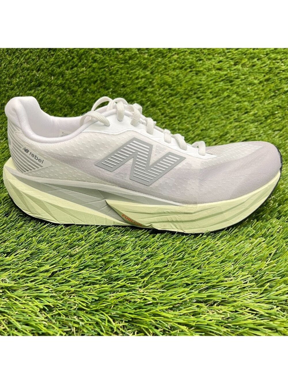New Balance FuelCell Rebel v5 Womens Size 8.5 Gray Green Running Shoes Sneakers